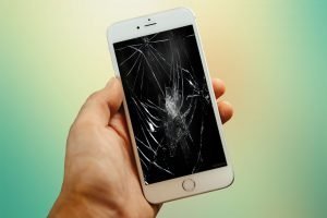 Kaca Iphone Rusak atau pecah Kaca iphone rusak